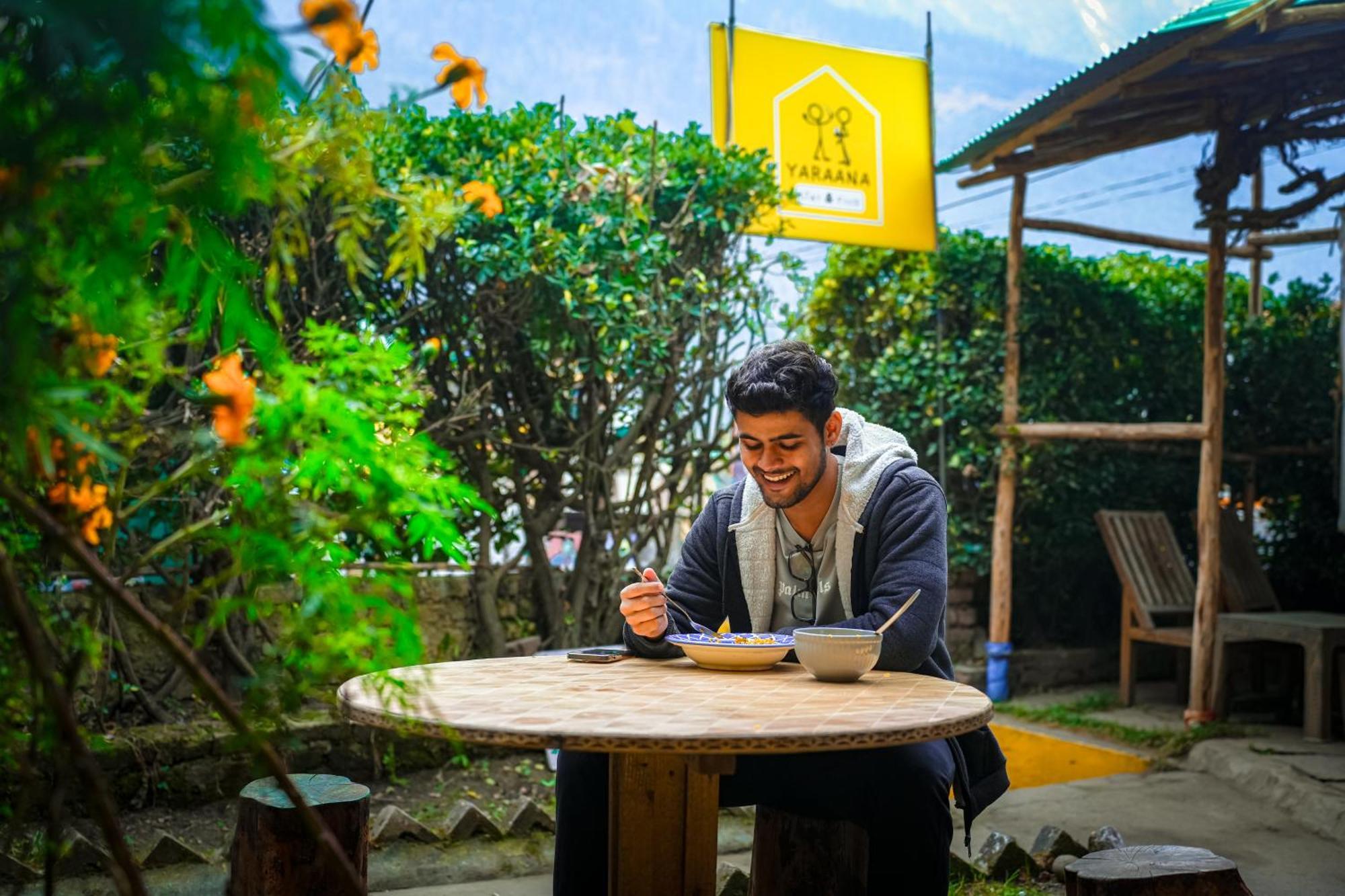 Yaarana Stay & Cafe, Vashisht, Manali ภายนอก รูปภาพ