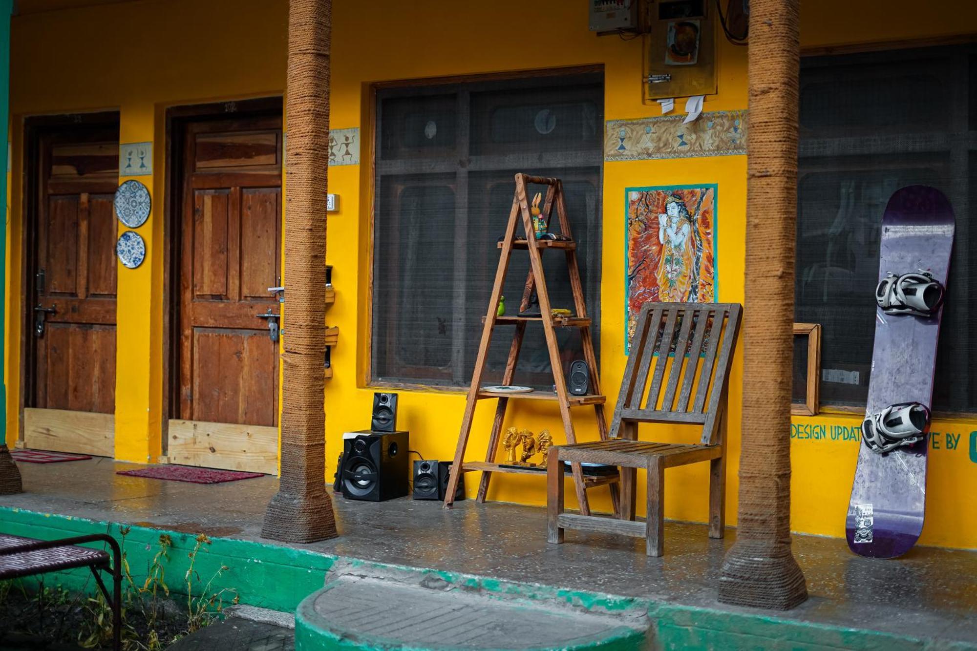 Yaarana Stay & Cafe, Vashisht, Manali ภายนอก รูปภาพ