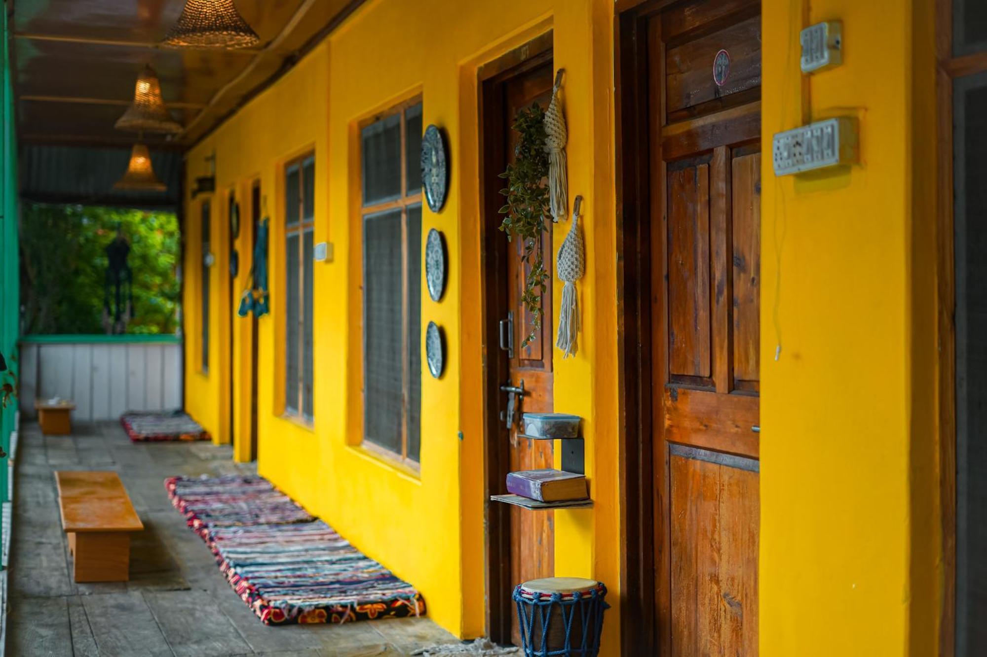 Yaarana Stay & Cafe, Vashisht, Manali ภายนอก รูปภาพ